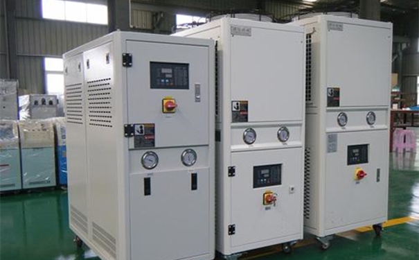 1612259479858501.jpg 二手鍍膜機進(jìn)口清關(guān)代理